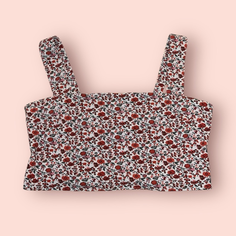 Abercrombie and Fitch Floral Crop Top
Plus Size XXL